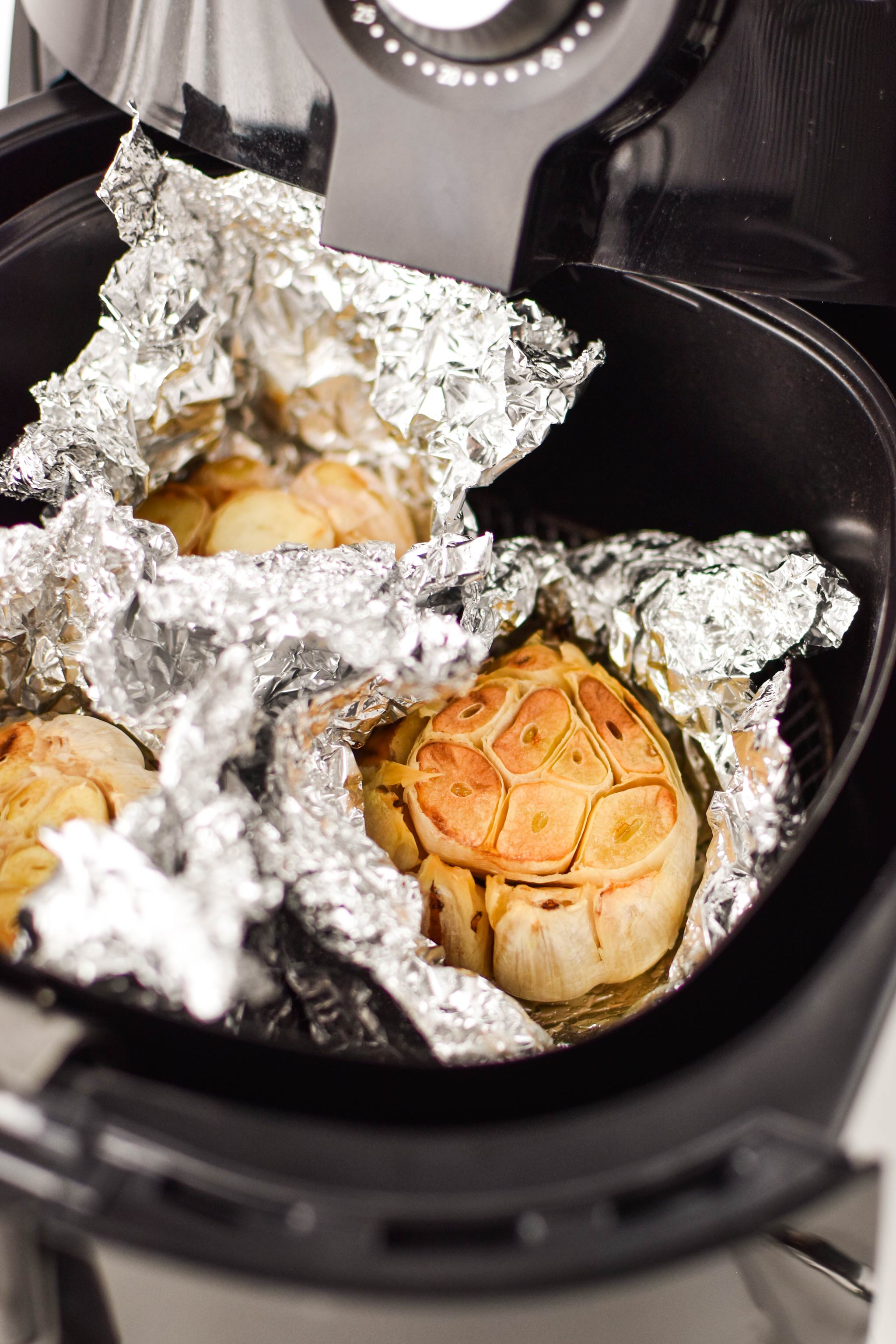 Should You Use Aluminum Foil With The Shiny Side Up Or Down?