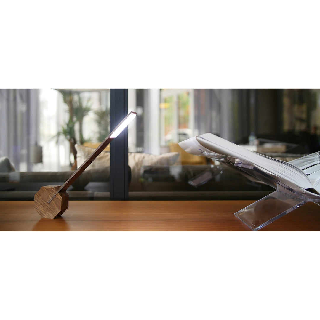 Kutia Octagon One Desk Lamp